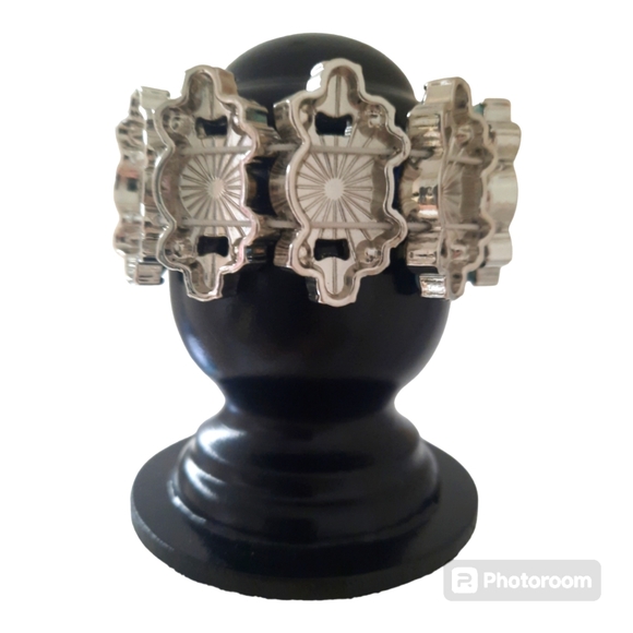 Lia Sophia Lapis Blue Turquoise Crystal Stone Stretch Chunky Statement Bracelet - Picture 3 of 5